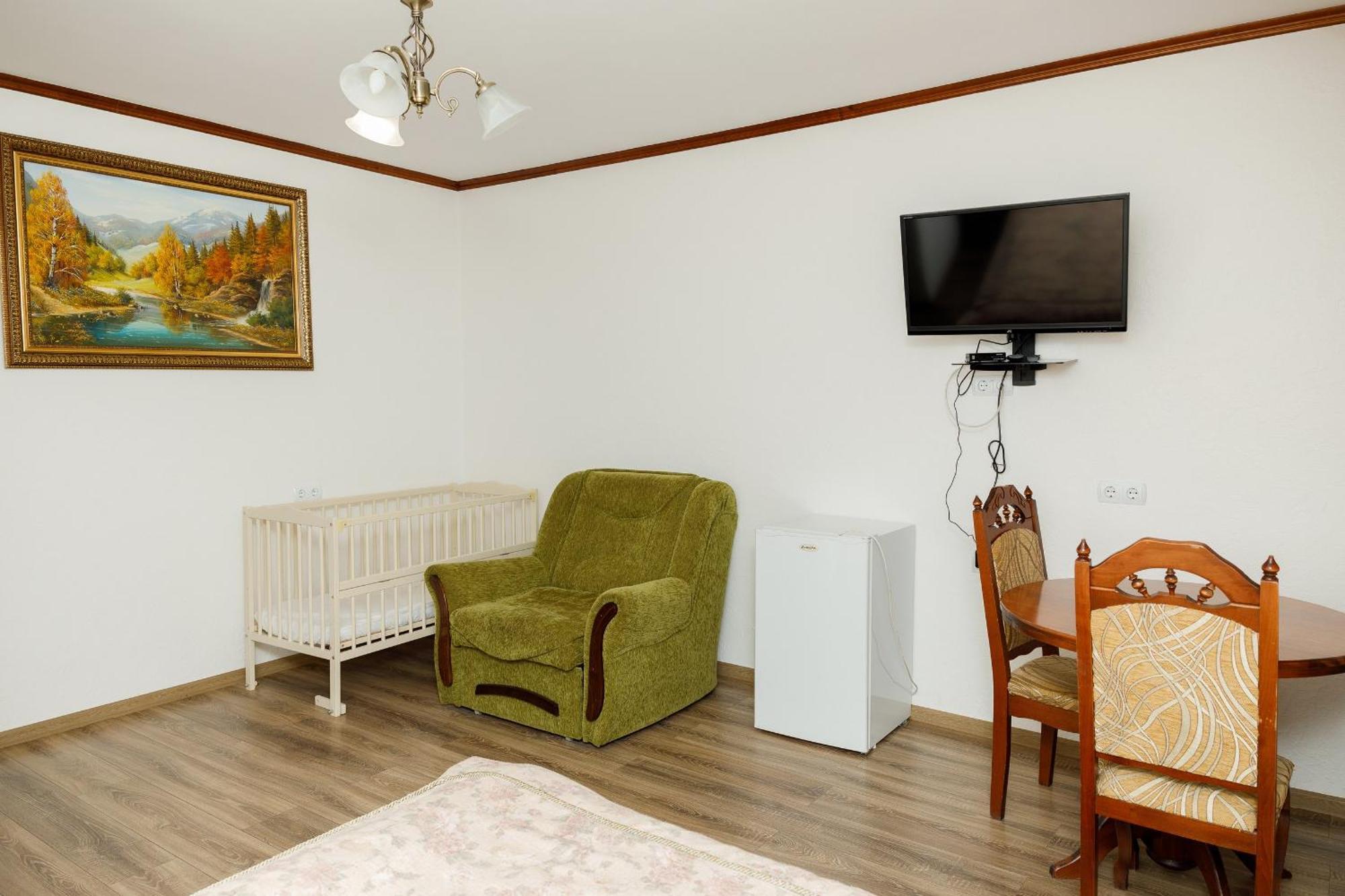 Hotel Gostyniy Dvir Synevir Synewyr Exterior foto